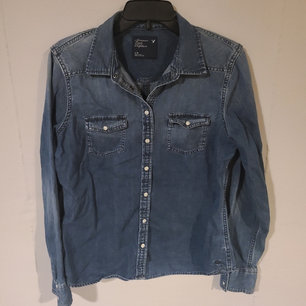 Blue Denim Button-Up Shirt.American Eagle